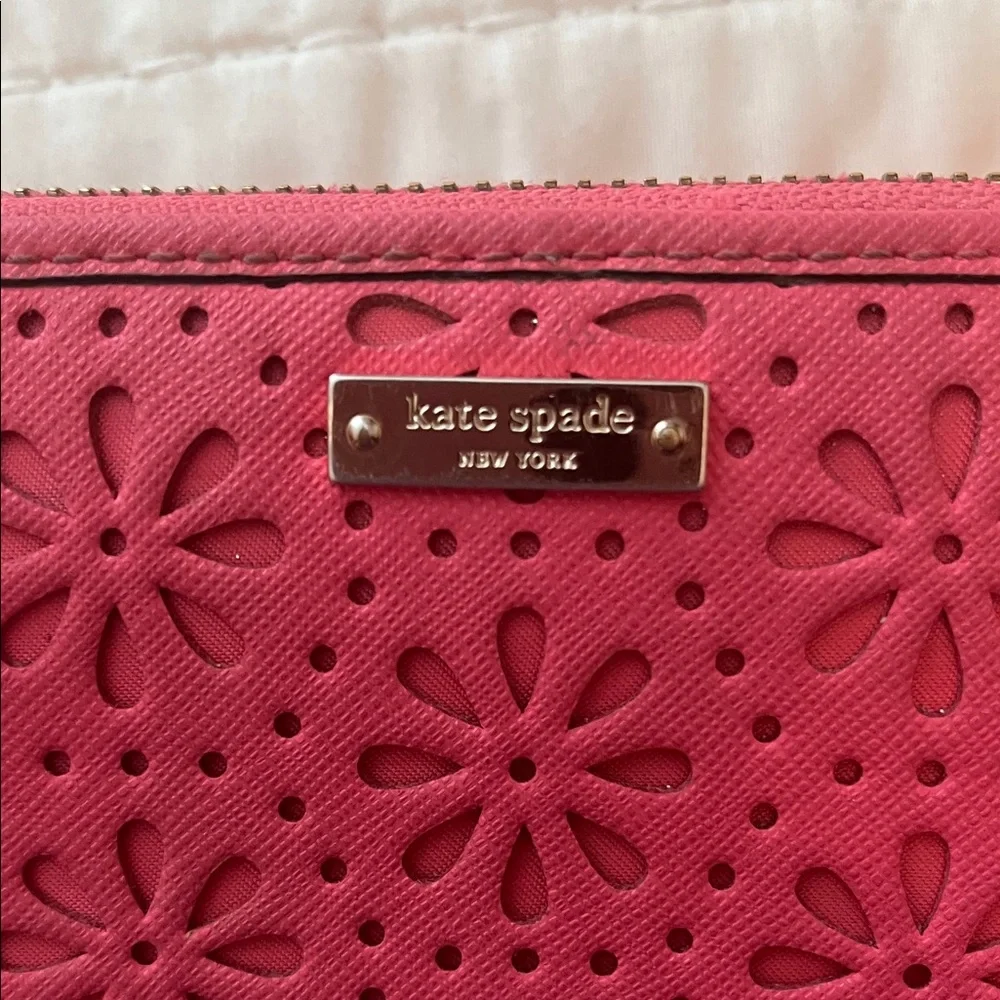Kate Spade Pink Floral Cedar Street Perforated Cutout Lacey Wallet Zip Closure